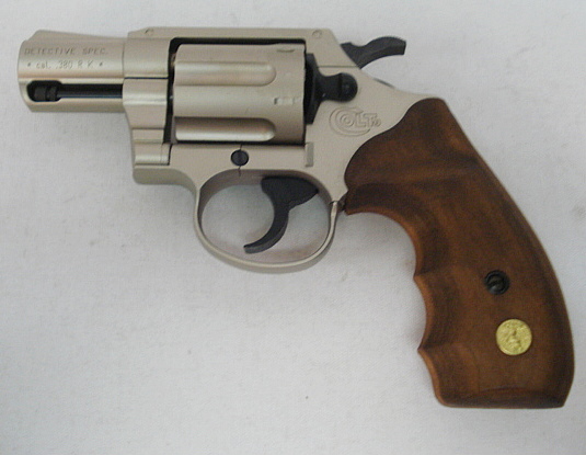 Detective Special Kal.9mmR.K. - nickel mit Holzgriff