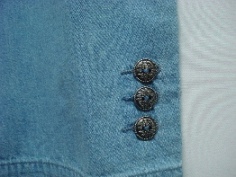 Damen Jeans kurz - mit Blumenstickerei
