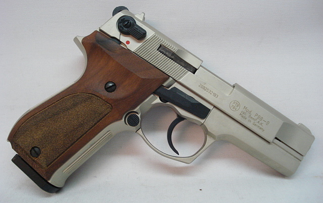 P88 Kal.9mm P.A.K. - nickel/Holzgriff