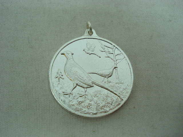 Jagdmedaille Fasan-silber - 40 mm, Ring und Öse