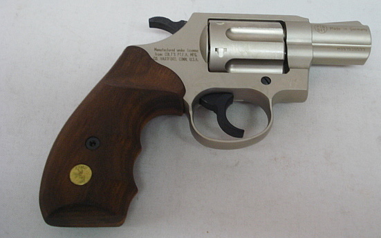 Detective Special Kal.9mmR.K. - nickel mit Holzgriff
