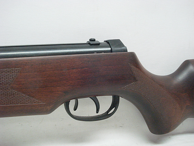 Hunter Force 750 Kal.4,50mm - inkl. 4x32 ZF
