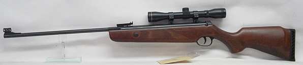 Hunter Force 600 Kal.4,50 mm - inkl. 4x32 ZF
