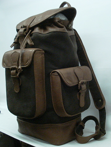 Lederrucksack - 35 Liter, 3 Außentaschen